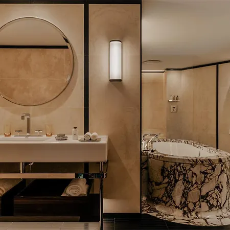 Hotel Bvlgari 5*