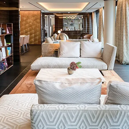 Hotel Bvlgari 5*